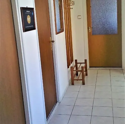 Ela's Ferienoase Haus Ketsching Отель 3*